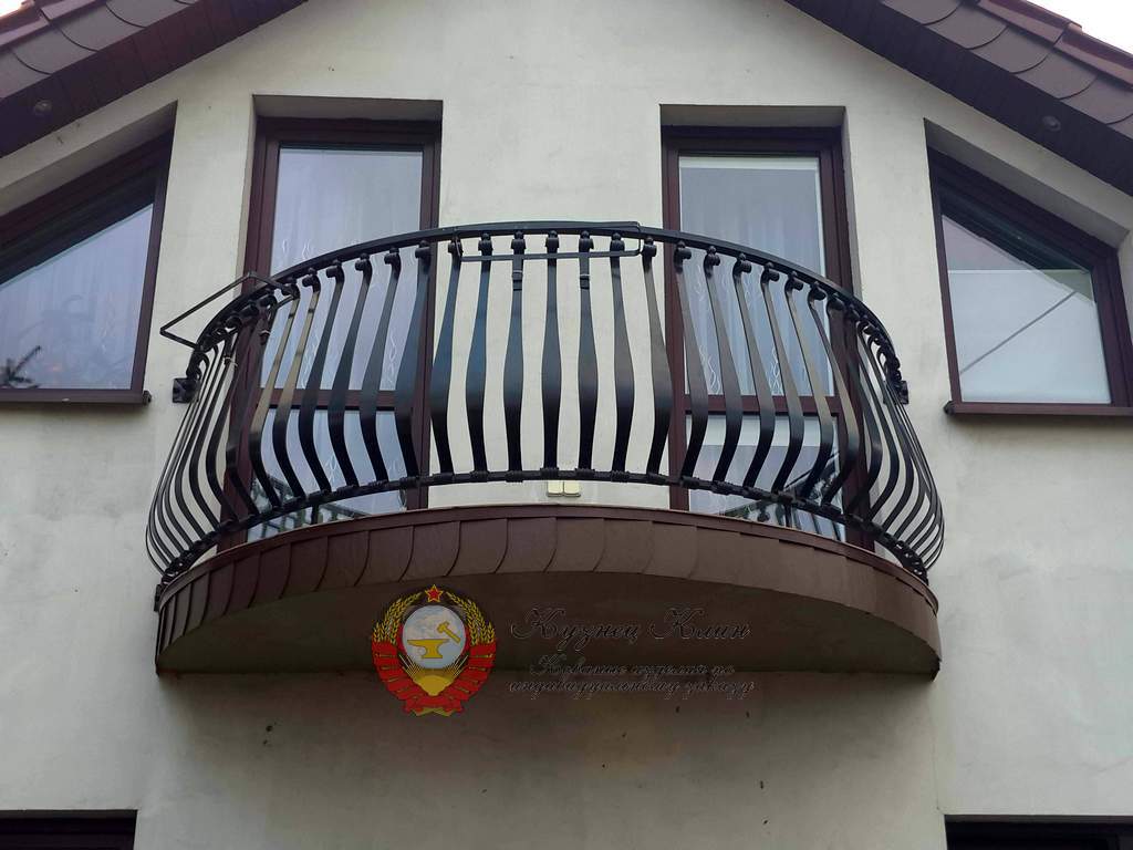Кованый балкон ажурный