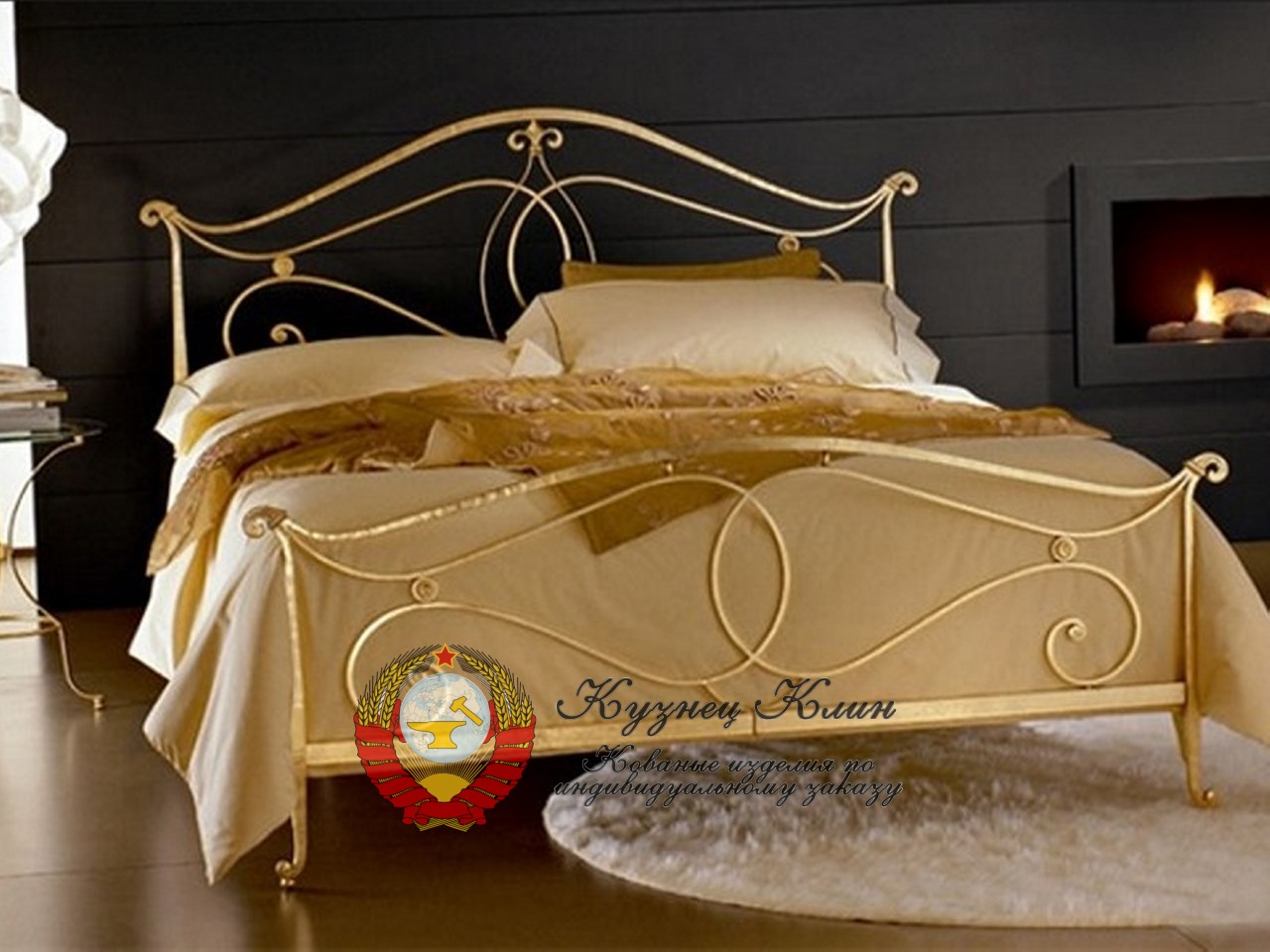 Кованая кровать золотой цвет