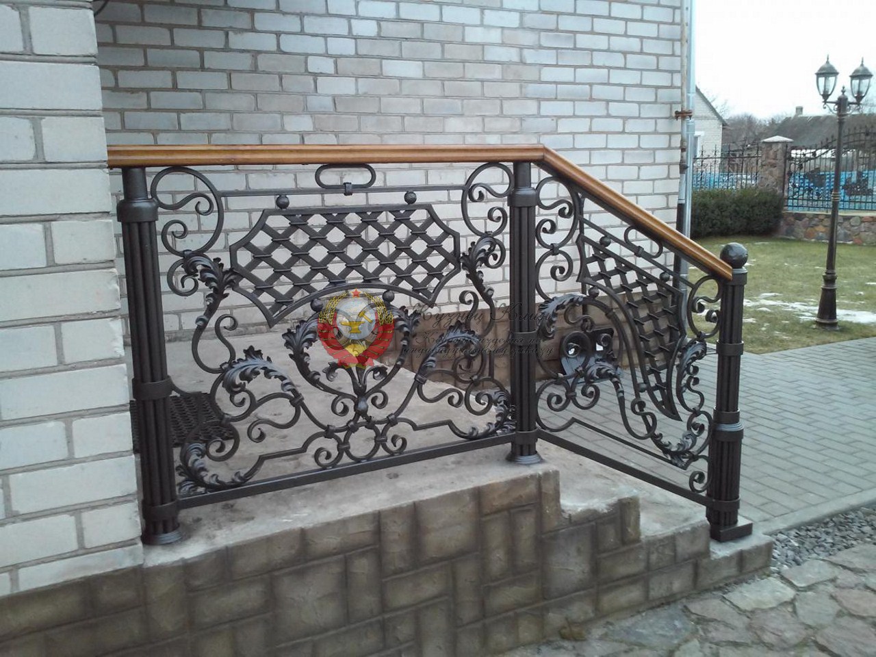 Кованые перила для крыльца