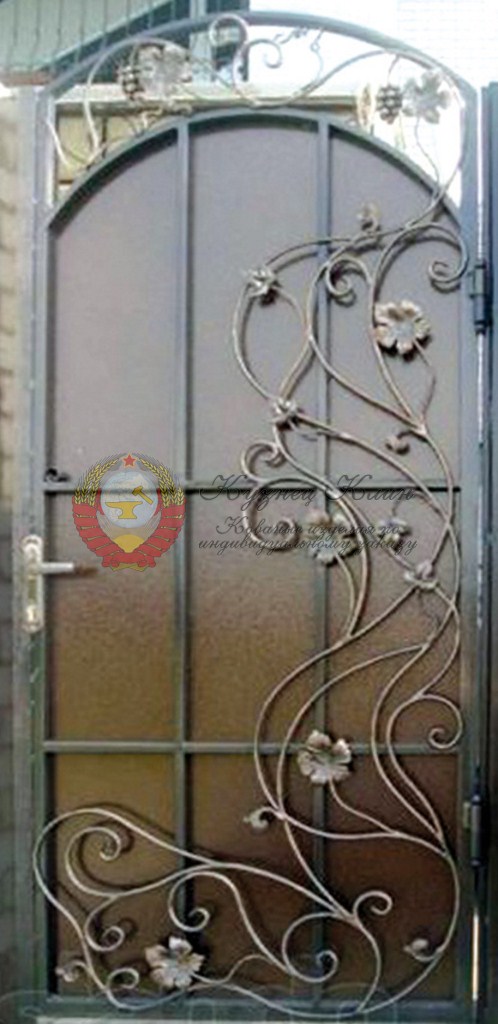 Кованая калитка в порошковом покрасе