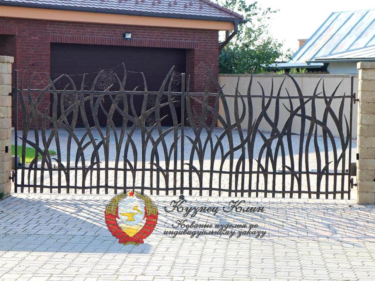 Кованые ворота камыш